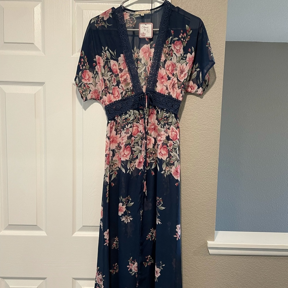 Short sleeved sheer floral cover up